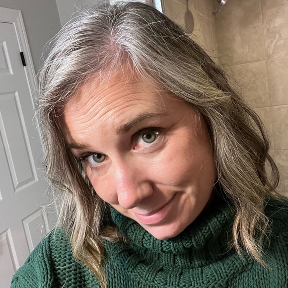 Meet your Posher, Anna - Picture 3 of 3